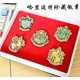 thumbnail image 3 of Broche y anillo con insignia de metal con reloj de arena y giratiempo de Harry Potter, varita mágica de Quidditch, llavero con piedra mágica, caja de regalo, 3 of 5