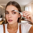 thumbnail image 2 of Recortadora de cejas y tijeras 2 en 1, tijeras profesionales para cejas con peine, navaja portátil para uso doméstico, herramienta de depilación y modelado para mujeres, 2 of 4