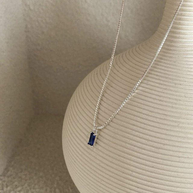 Collar con colgante de cristal azul cuadrado para mujer, gargantilla de acero inoxidable de Color plateado deslumbrante, cadena de serpiente en el cuello, regalos de joyería