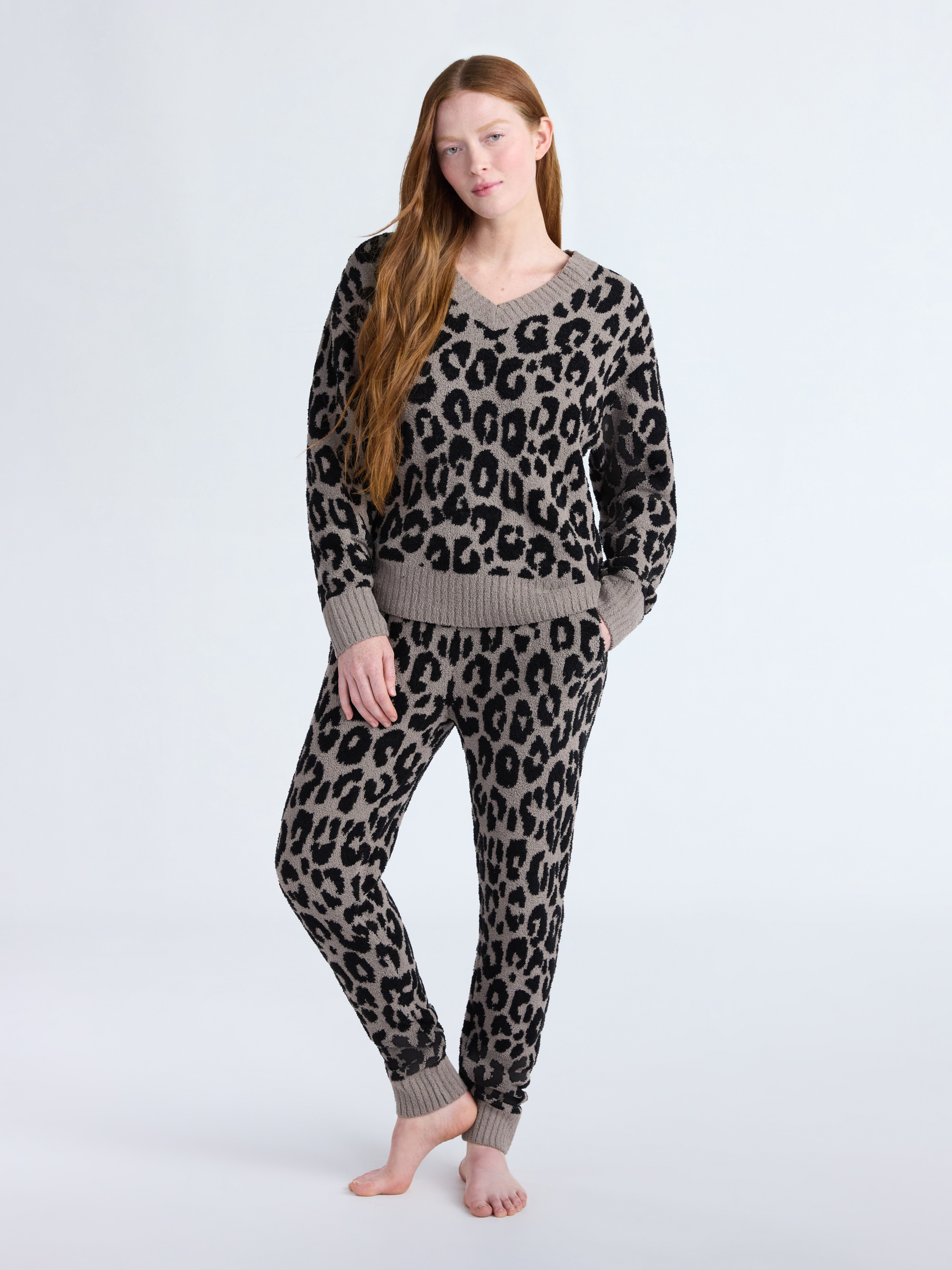 Joyspun Women's Sleepwear Cozy Knit V-Neck Pullover Top, Sizes XS-3X