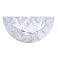 thumbnail image 1 of Kurt Adler 48 Pouces Satin Argenté avec Imprimé Border Treeskirt, 1 of 4