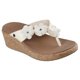 thumbnail image 1 of Sandalia Skechers ARCHFIT BEVERLEE con Aplique Floral Blanco Roto, 1 of 2