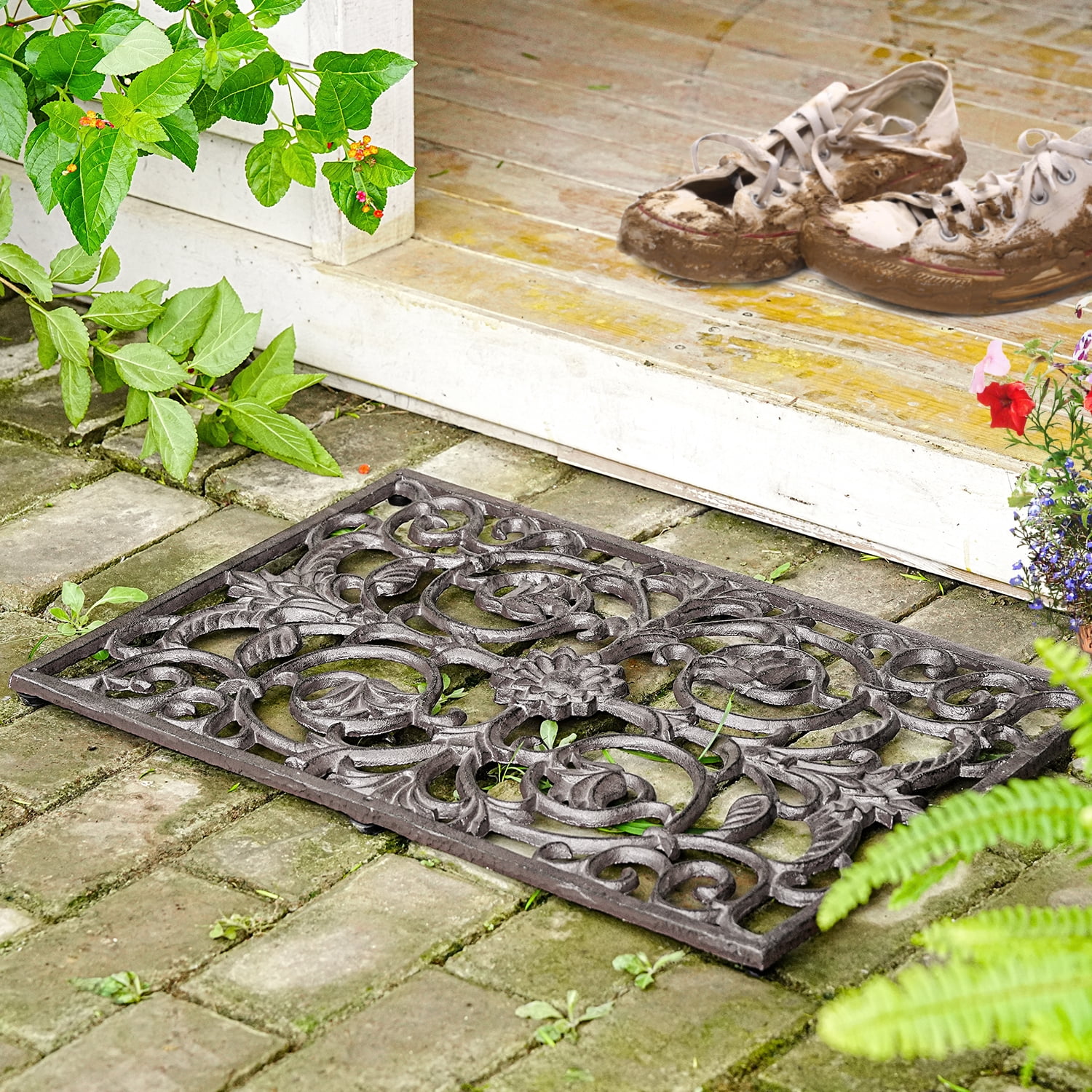 Sungmor Decorative Cast Iron Doormat, Heavy Duty Outdoor Entry Mat with Vintage Scroll Design, Weatherproof Non-Slip Metal Welcome Mat for Front Porch, Patio, Garden Entrance, Rustic Black Finish