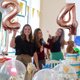 thumbnail image 4 of Globo grande número 4 para celebraciones de aniversario y cumpleaños memorables Resplandor dorado, 4 of 5