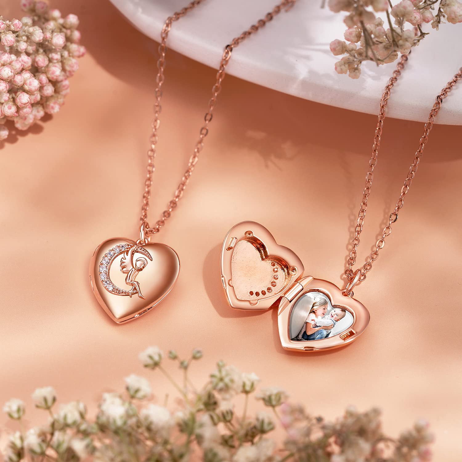 every image in the heart locket (@TheSameHeartGif) / X