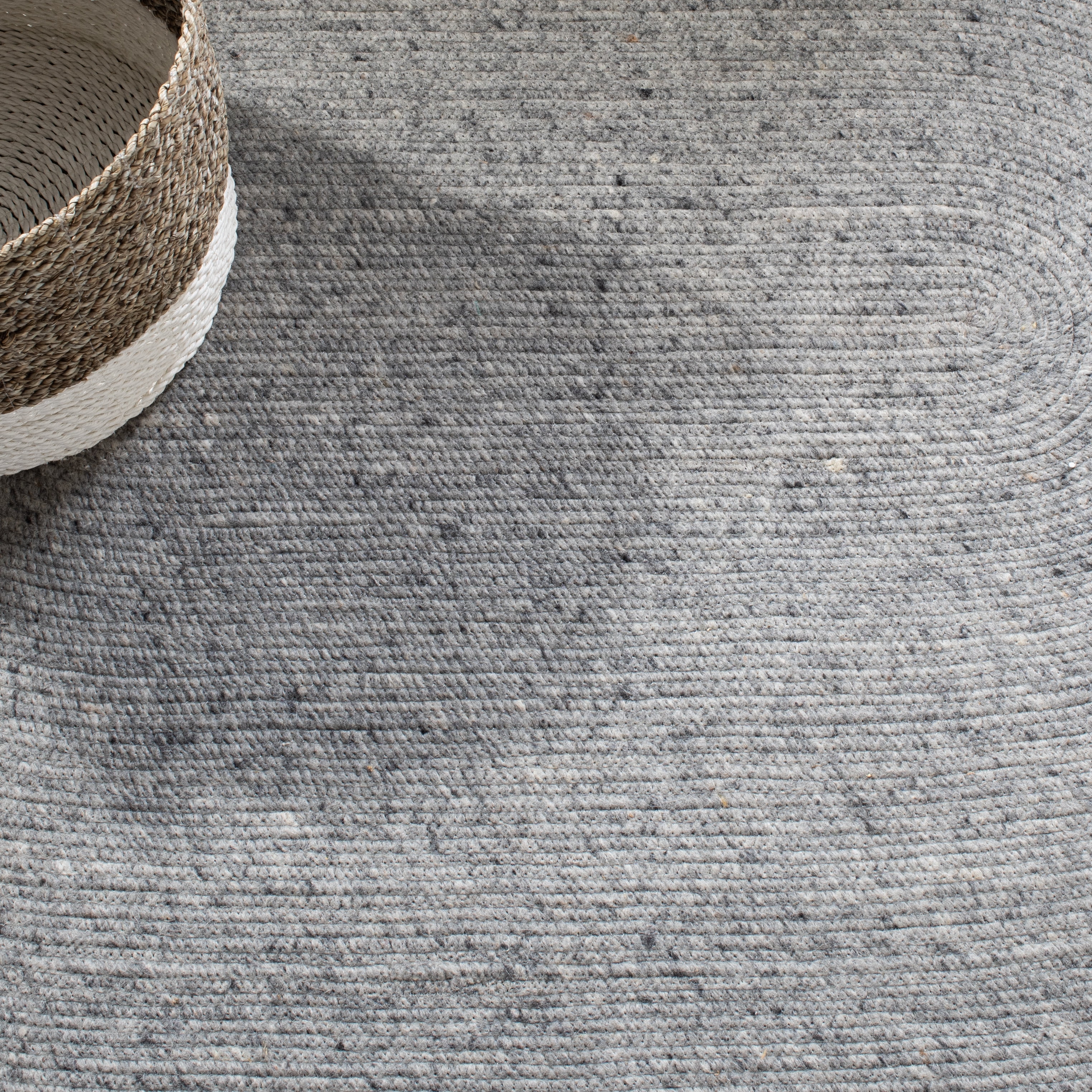SAFAVIEH Braided Ronan Solid Reversible Area Rug, Gray, 4' x 6' Oval