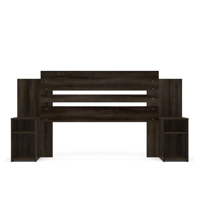 cabecera matrimonial mobi modelo verona color tabaco con 2 burós integrados, vista frontal centrada de cabecera en acabado tabaco con tres lamas horizontales y dos burós laterales integrados con entrepaños abiertos para libros, lámpara o dispositivos; diseño contemporáneo que optimiza espacio y mantiene la recámara organizada. Su tamaño la hace adecuada también como respaldo funcional en habitaciones secundarias.