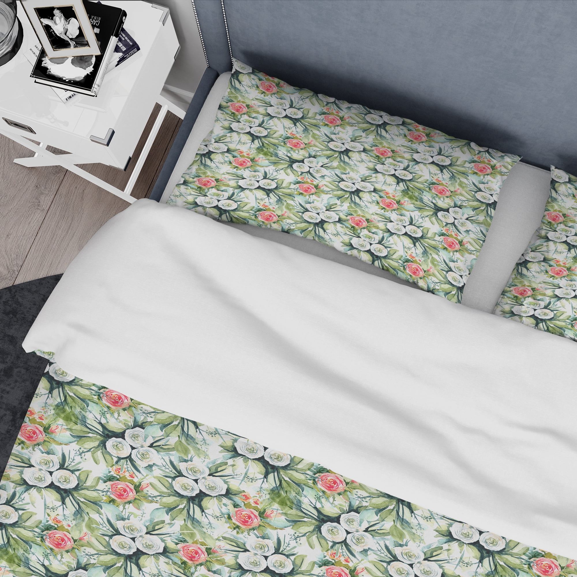 Designart 'Floral Pattern Flower Background' Traditional Duvet Cover Set