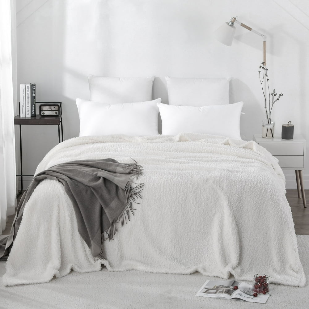 Mainstays Extra Plush Sherpa Twin Bed Blanket in Ivory