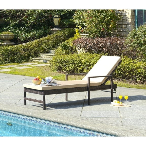 Safavieh Alma Outdoor Rattan Modern Sun Lounger with Cushion