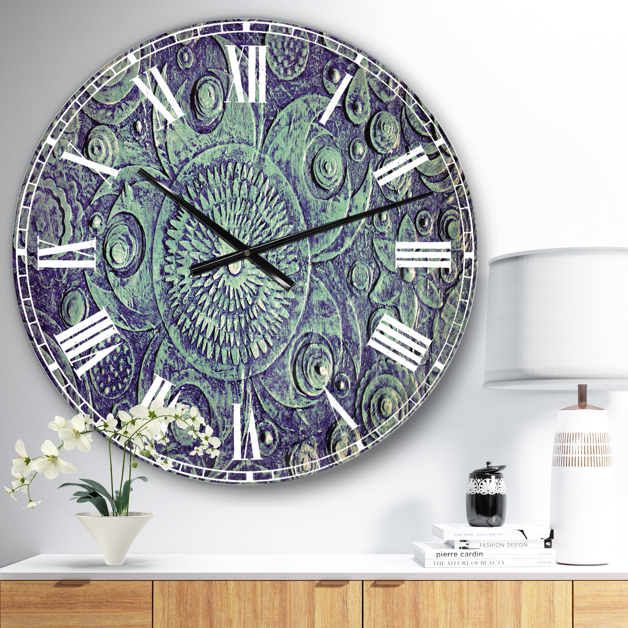 Designart 'Circle Blue Flowers' Traditional wall clock