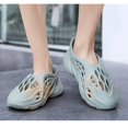 Summer New Coconut Hole Shoes for Men Women Wearing Feet Feeling Sandals on the Outside, Non