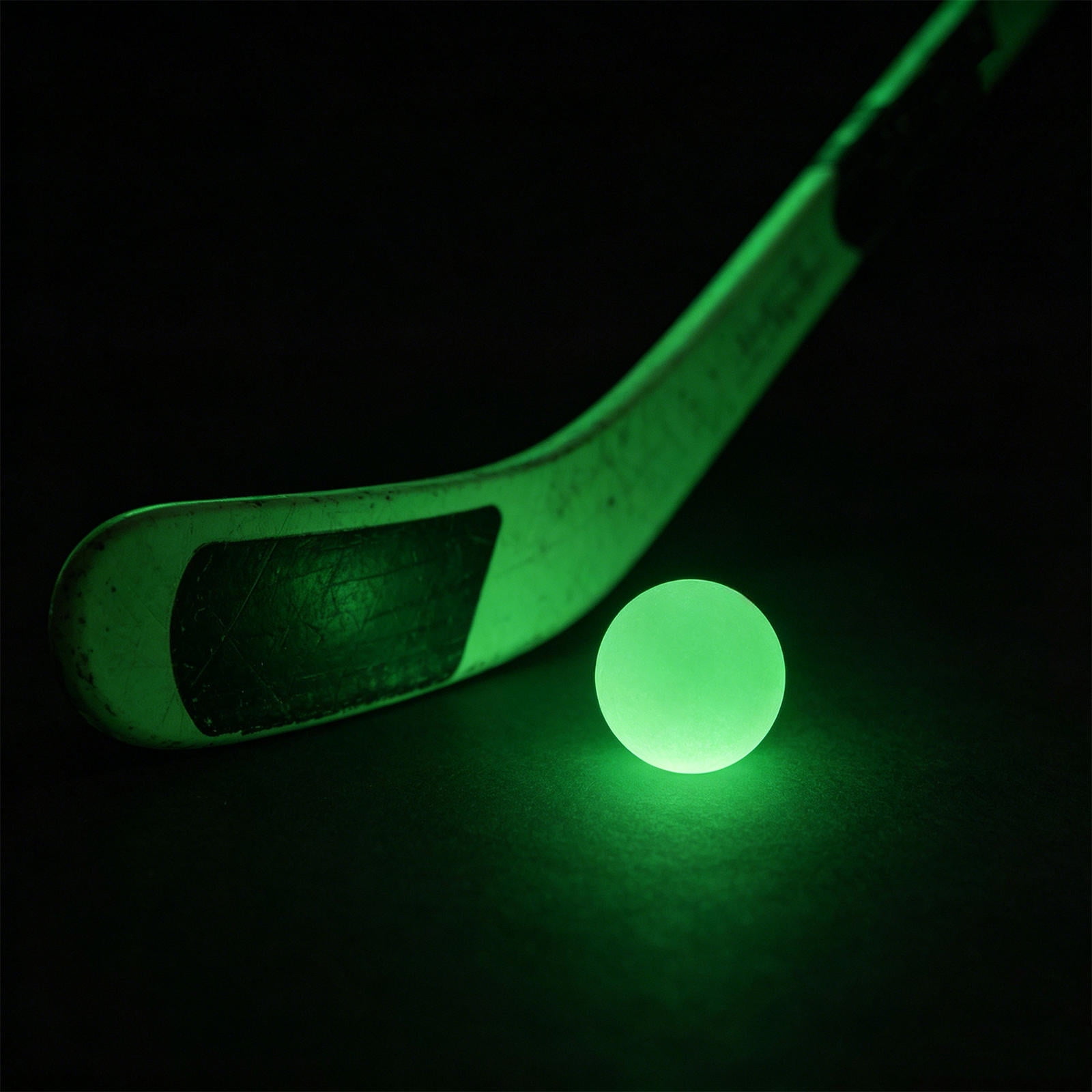 MOKKHNB 6Pcs Street Hockey Balls Glow in The Dark PVC Low Bounce for Outdoor Roller Hockey Practice