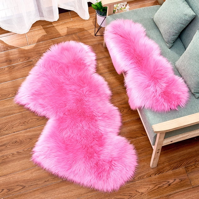 Washable Heart Shaped Fluffy Bedroom Rug with Non-Slip Backing for Living Room or Bedside