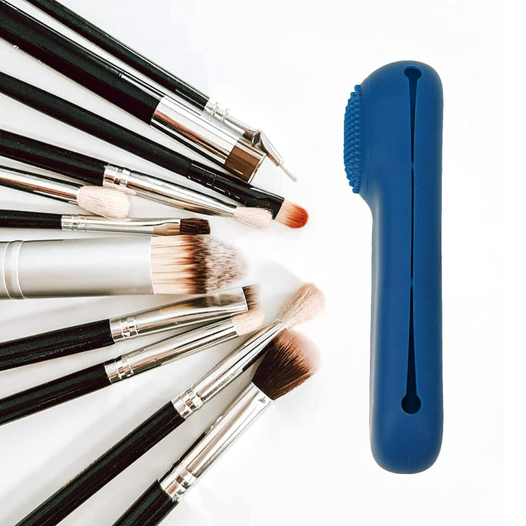 Travel Makeup Brush Holder, Silicone Brush Holder with Magnets Lock, Soft  and Comfortable Makeup Brush Cover for Women, Blue