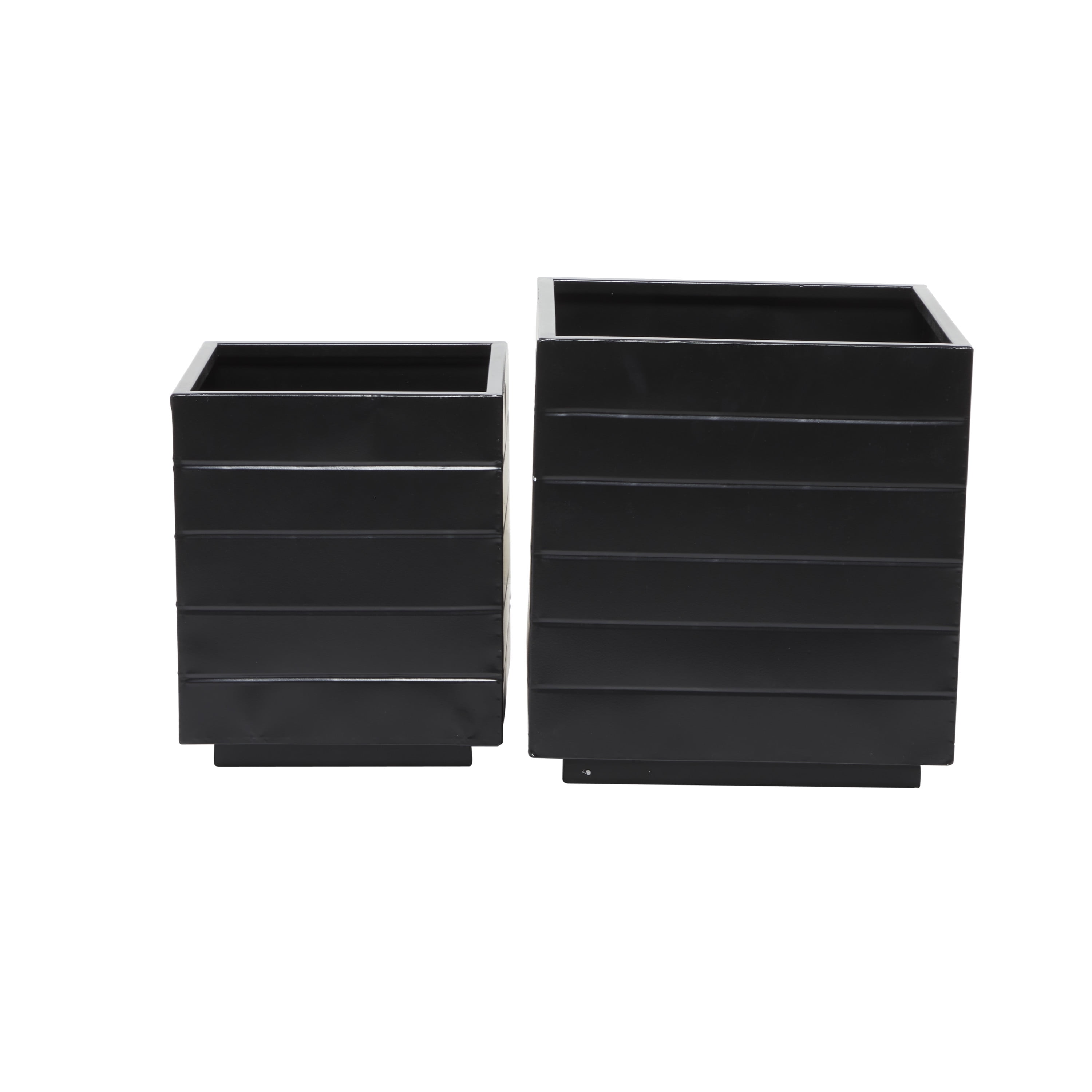 CosmoLiving by Cosmopolitan 13", 10"W Indoor Outdoor Black Metal Planter (2 Count)