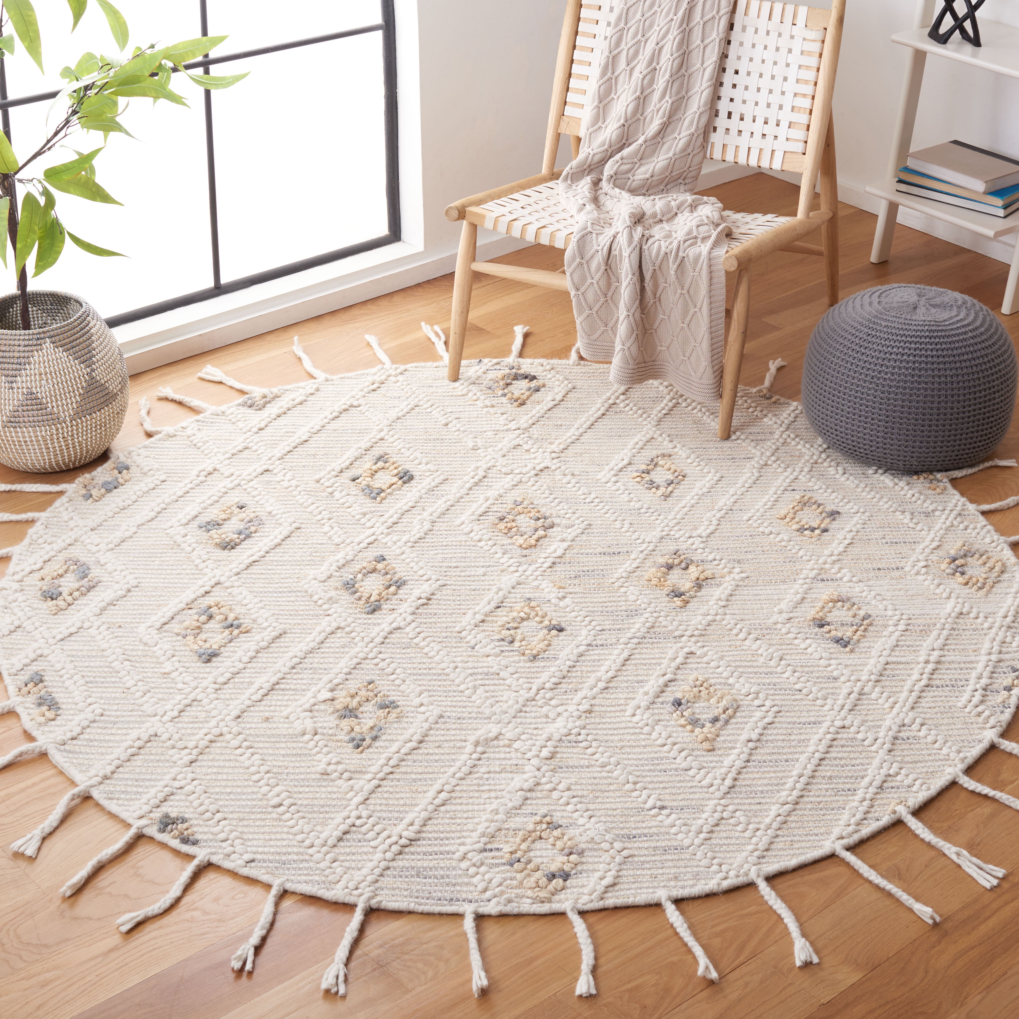 SAFAVIEH Natura Merrill Diamond Area Rug, Ivory/Grey, 6' x 6' Round