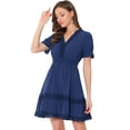 thumbnail image 1 of Mini vestido sólido de manga corta con cuello en V y cintura elástica para mujer Azul Oscuro M, 1 of 5