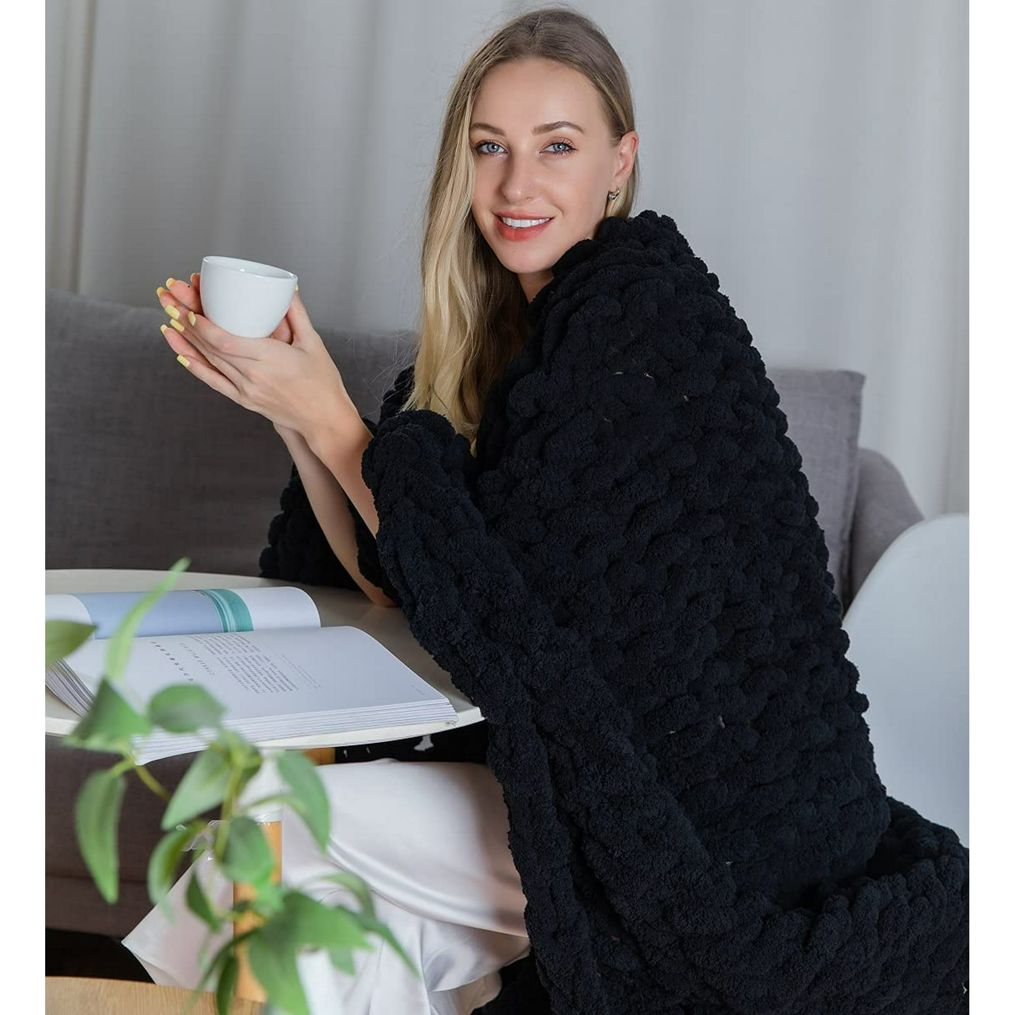 Large black throw blanket hotsell