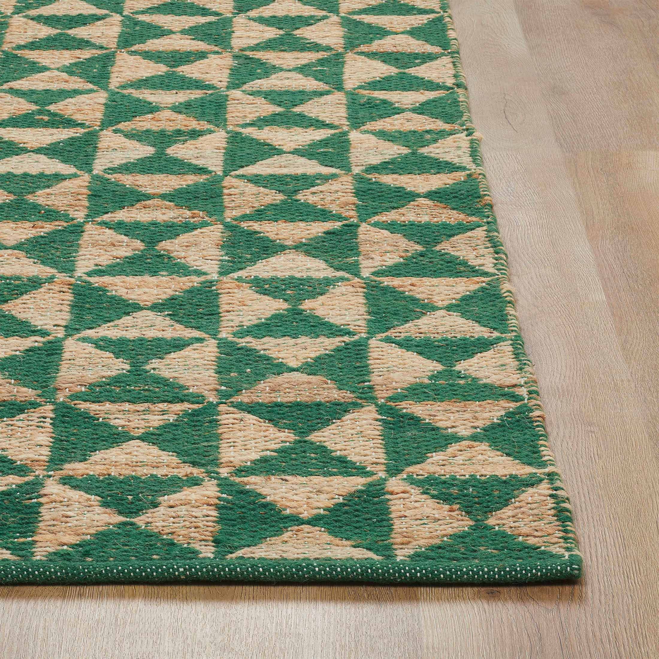 Beautiful Thyme Green Jute Geometric Indoor Area Rug by Drew Barrymore, 5' x 7'