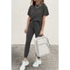 thumbnail image 4 of Conjunto Deportivo PRETTYGARDEN 2025 Mujer Dos Piezas Gris Oscuro 3XL, 4 of 6