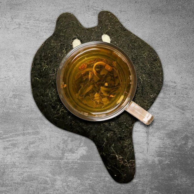 Oleegame 1PC Glass Bottle Cute Handmade Cartoon Cup Holder Exquisite Shape Super Soft Animal Modeling Table Pad Decorative Cup Mat For Home