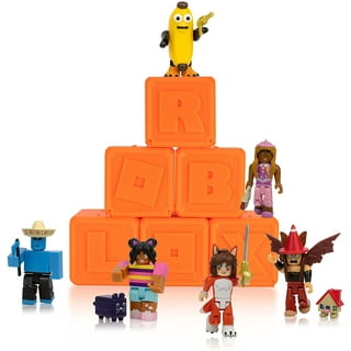  Roblox Celebrity Collection - Fashion Icons Four Figure Pack  [Includes Exclusive Virtual Item] : Everything Else