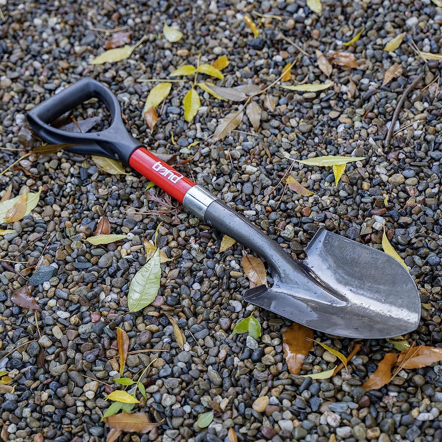 Black+ Decker Mini D-Handle Shovel. Tempered Steel Head.