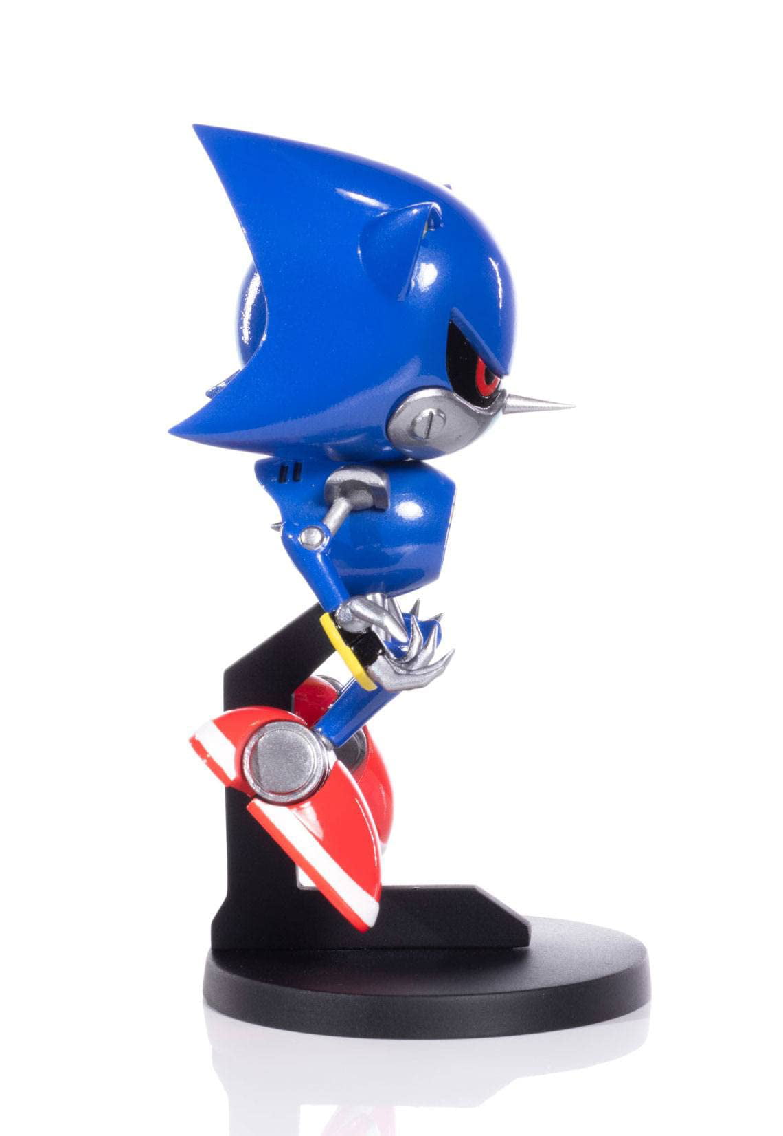 OCT111805 - SONIC THE HEDGEHOG METAL SONIC STATUE (RES) - Previews World