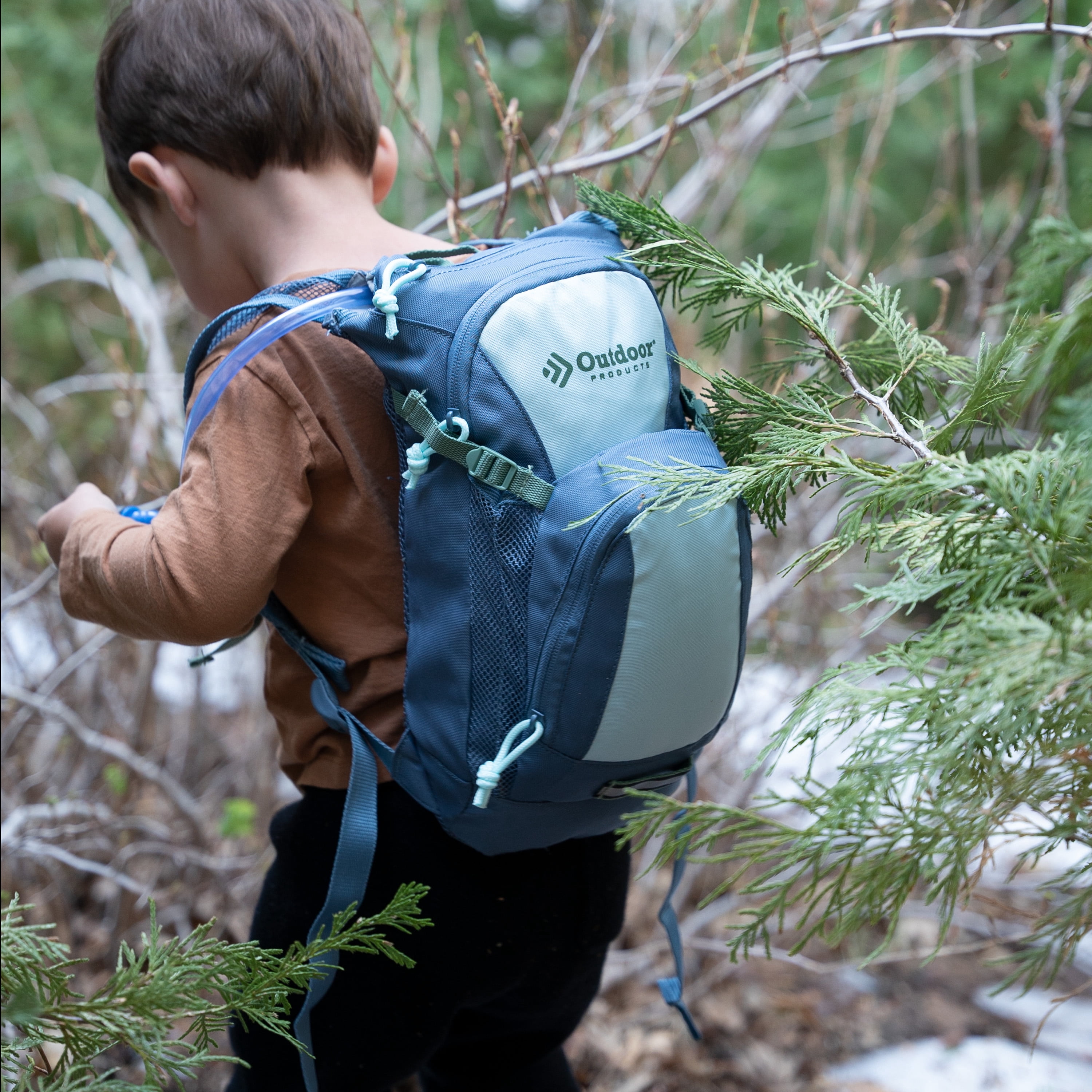 Outdoor Products Youth Scout 12 L Hydration Backpack, 1.5-Liter Reservoir, Unisex, Blue, Child, Poly, Hiking