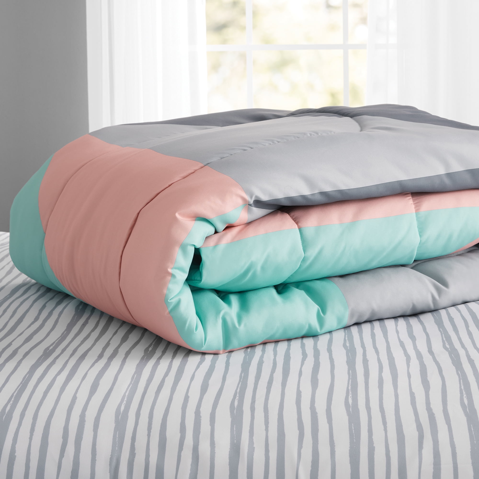 Mainstays Gray and Teal Geometric 8 Piece Bed in a Bag Comforter Set With Sheets, Full