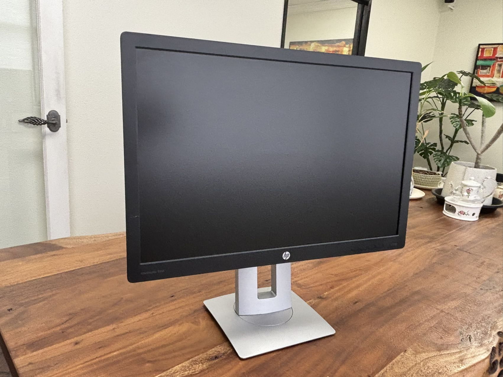 HP 27ER, 27 inch Ultra-Thin LED Backlit Monitor with