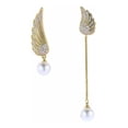 thumbnail image 1 of Aretes Dispar Alas Cristal Y Perla Aaa Oro 14k Laminado dorado Unitalla, 1 of 3