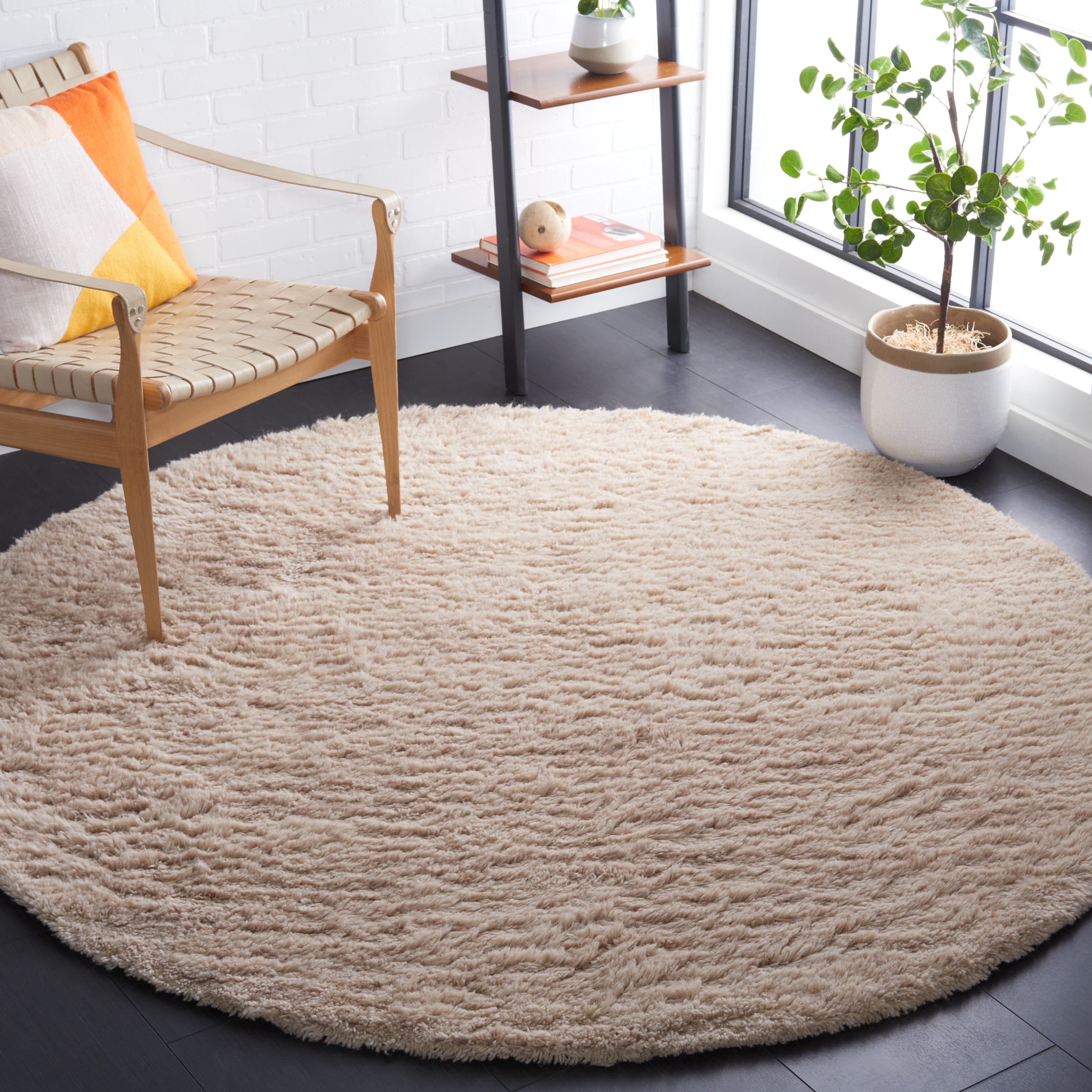 SAFAVIEH Casablanca Eugene Solid Area Rug, Beige, 6' x 6' Round