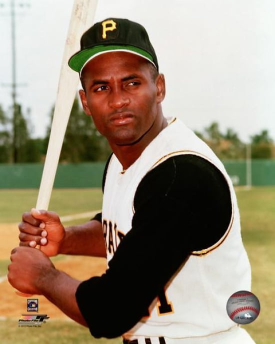 roberto-clemente-posed-photo-print-walmart