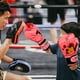 thumbnail image 5 of Kuymtek 1 Par Guantes Boxeo para Entrenamiento Ejercicio Guantes Deportivos Cuero PU (rosa), 5 of 8