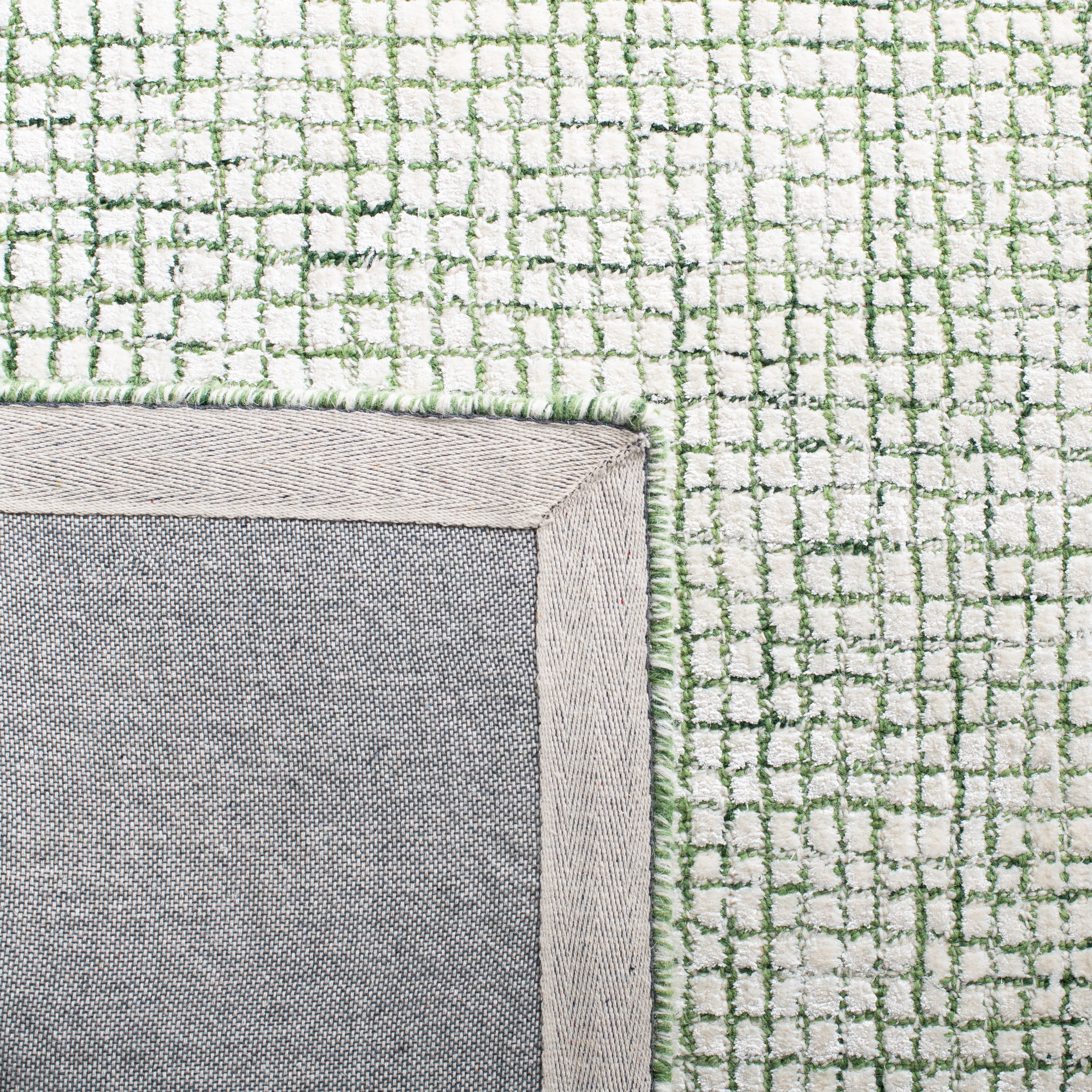 SAFAVIEH Abstract Dalia Geometric Area Rug, Ivory/Green, 4' x 4' Round