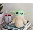 thumbnail image 3 of Peluche STAR WARS The Mandalorian The Child de 20 cm con bolsillo, 3 of 7
