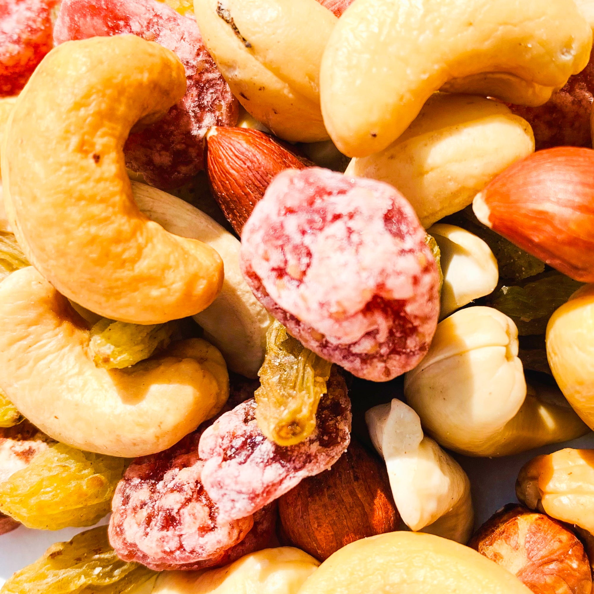NY SPICE SHOP - JFK Strawberries & Cashews Trail Mix - 1 Pound - Healthy Snacks - Snack Mix