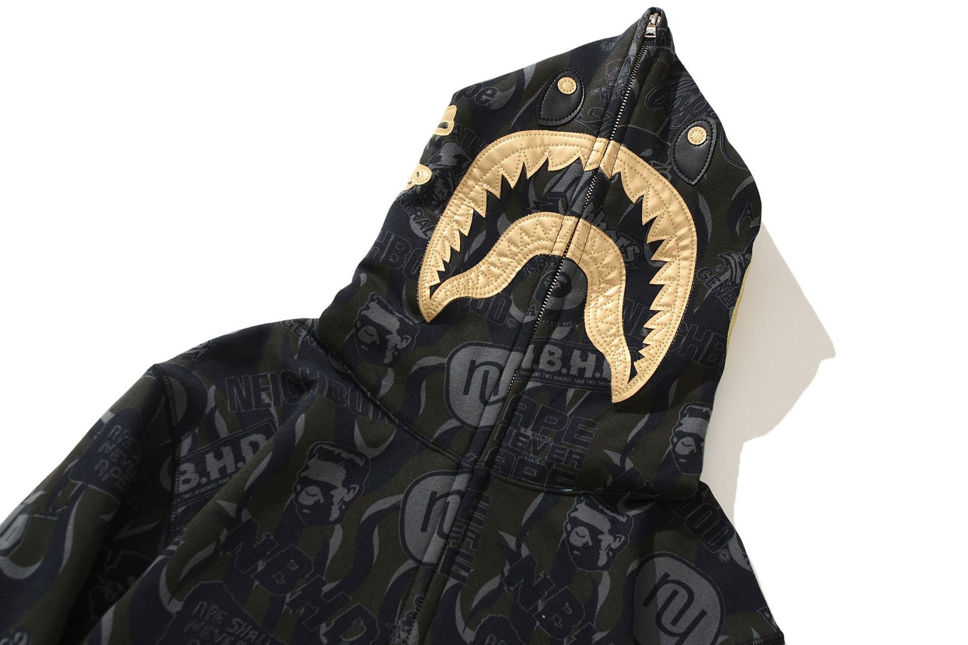 BAPE co branded black and gold Skull Shark head printed men s and women s hoodie zip up hoodie hoodie Walmart