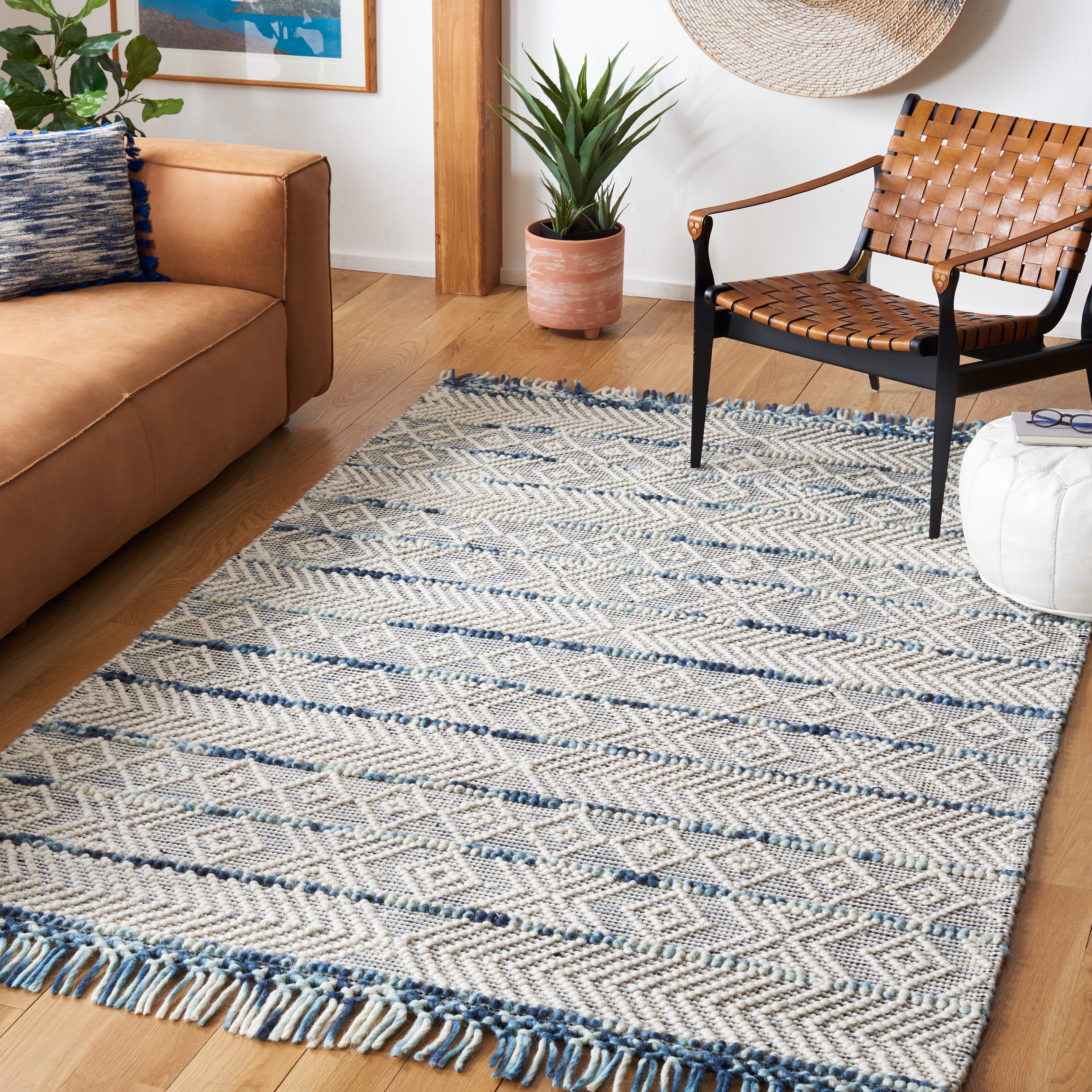 SAFAVIEH Natura Dimitar Geometric Area Rug, Ivory/Blue, 5' x 8'