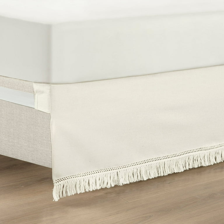 Laura Ashley newest Lifestyles Ruffled Bed Skirt