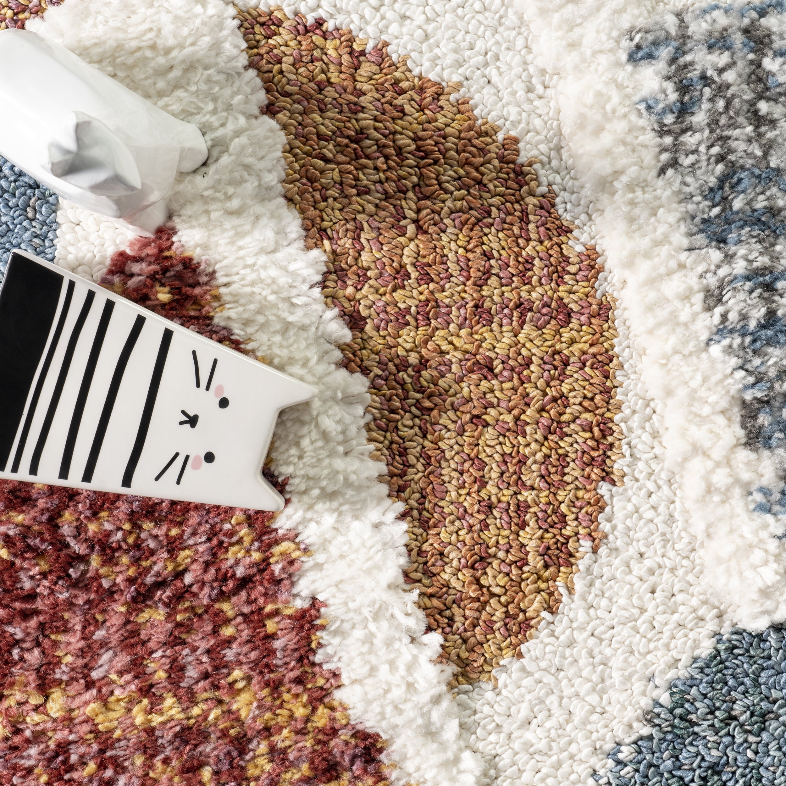 nuLOOM Chaya Abstract High/Low Kids Tassel Area Rug, 5' 3" x 7' 6", Ivory
