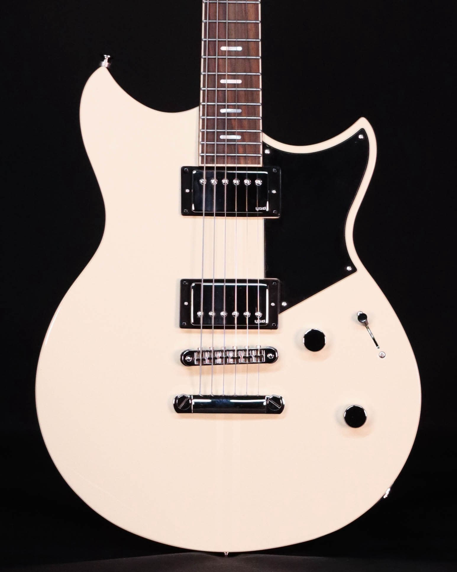 Pre-Owned Yamaha Revstar Element RSE20 Chambered Electric Guitar Vintage White