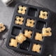thumbnail image 3 of Molde para pasteles Brownie Molde para muffins rectangular antiadherente de 8 cámaras Utensilios para hornear rubios, 3 of 5