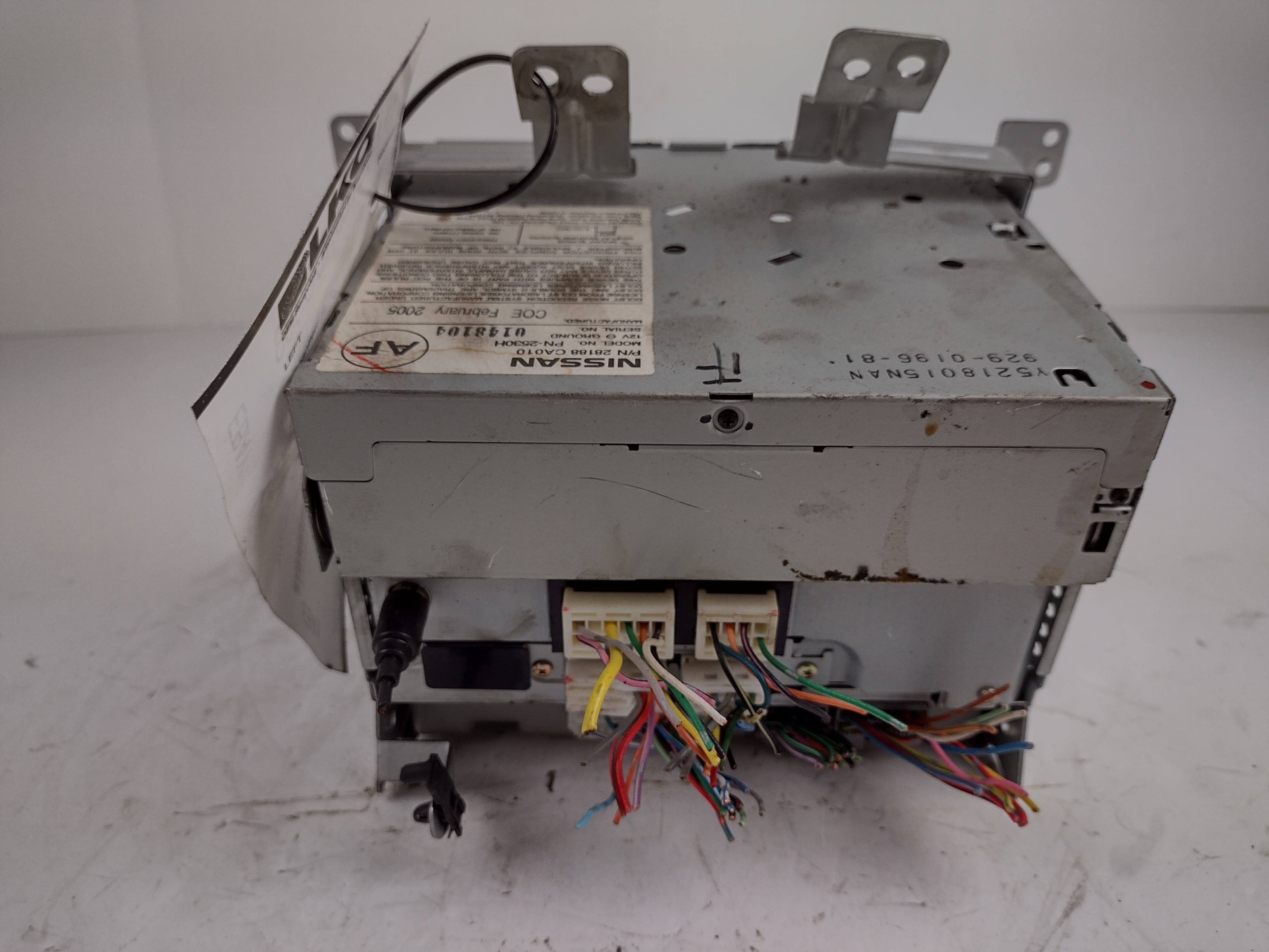 Pre-Owned 04 05 Nissan Murano AM FM 6CD Cassette Radio Receiver OEM - Verify Specific Vehicle Fitment In Description - (Good)