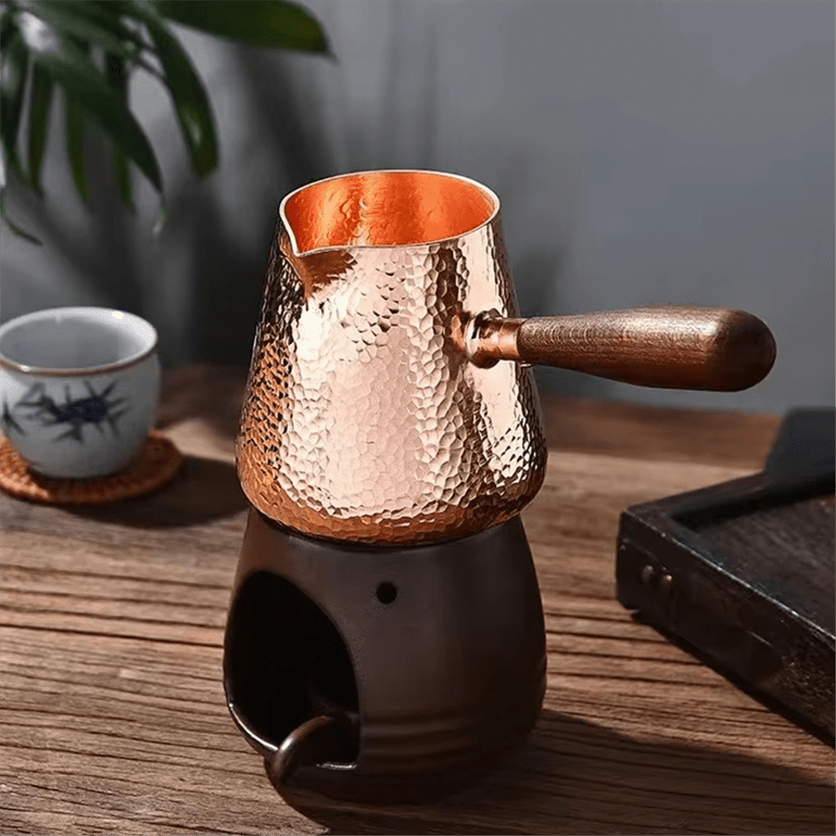 500ml Pure Copper Latte Pitcher Milk Jug with Wooden Handle Kettles Hammer Handcraft Drinkware Tableware,1 * Pure Copper Latte Pitcher,As Shown