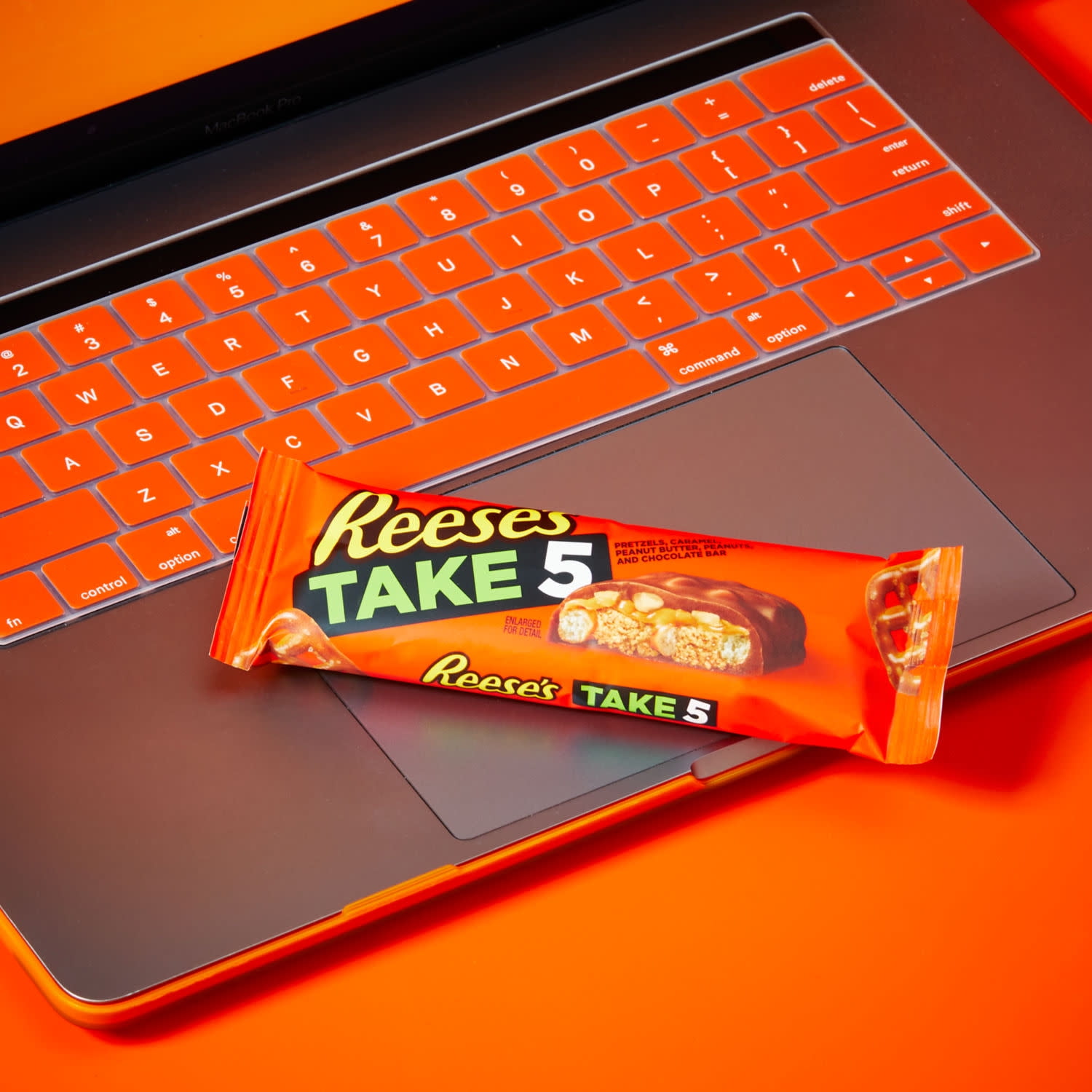 Reese's Take5, 5 Layer Candy Bars Box with Pretzels, Caramel