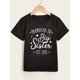 thumbnail image 2 of Camiseta para niña "Ascendida a Hermana Mayor 2025" - Algodón suave, informal, cuello redondo, manga corta, estampado de corazones y estrellas, lavable a máquina, negra, para uso diario | Camiseta co, 2 of 6