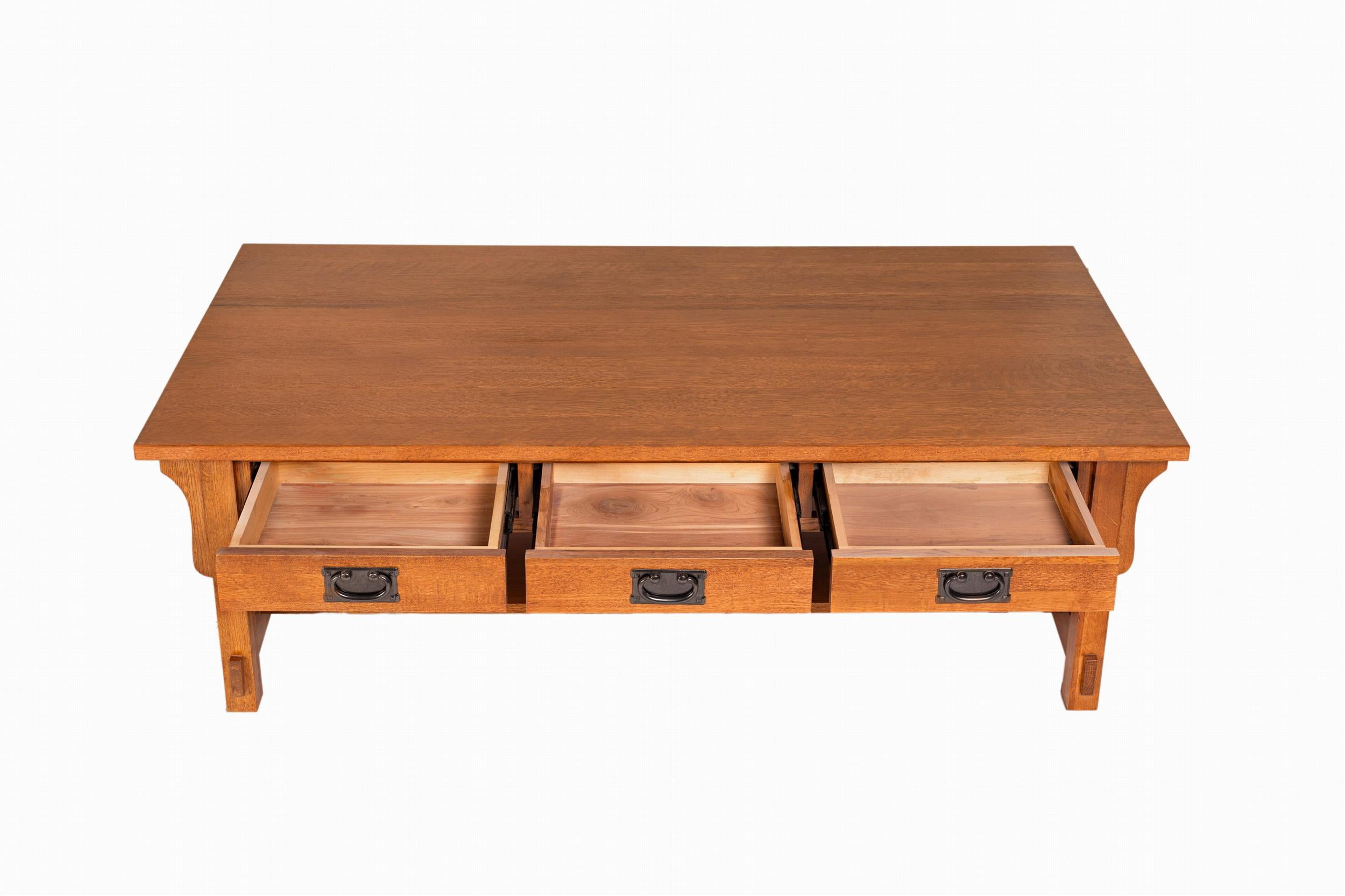 Crafters and Weavers Coffee Table - Thumbnail 2